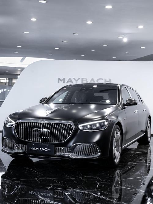 成都63岚图汽车的售后服务让用户无忧出行，迈巴赫未来的豪华车趋势